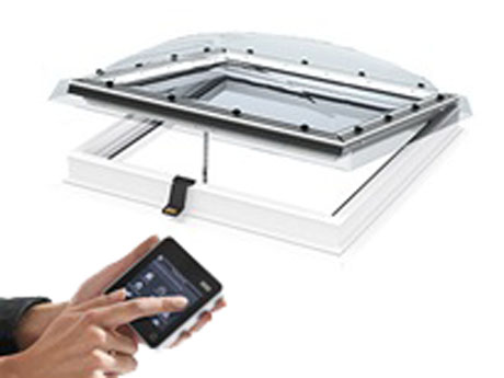 VELUX kupola s elektrificiranim otvaranjem za ravni krov